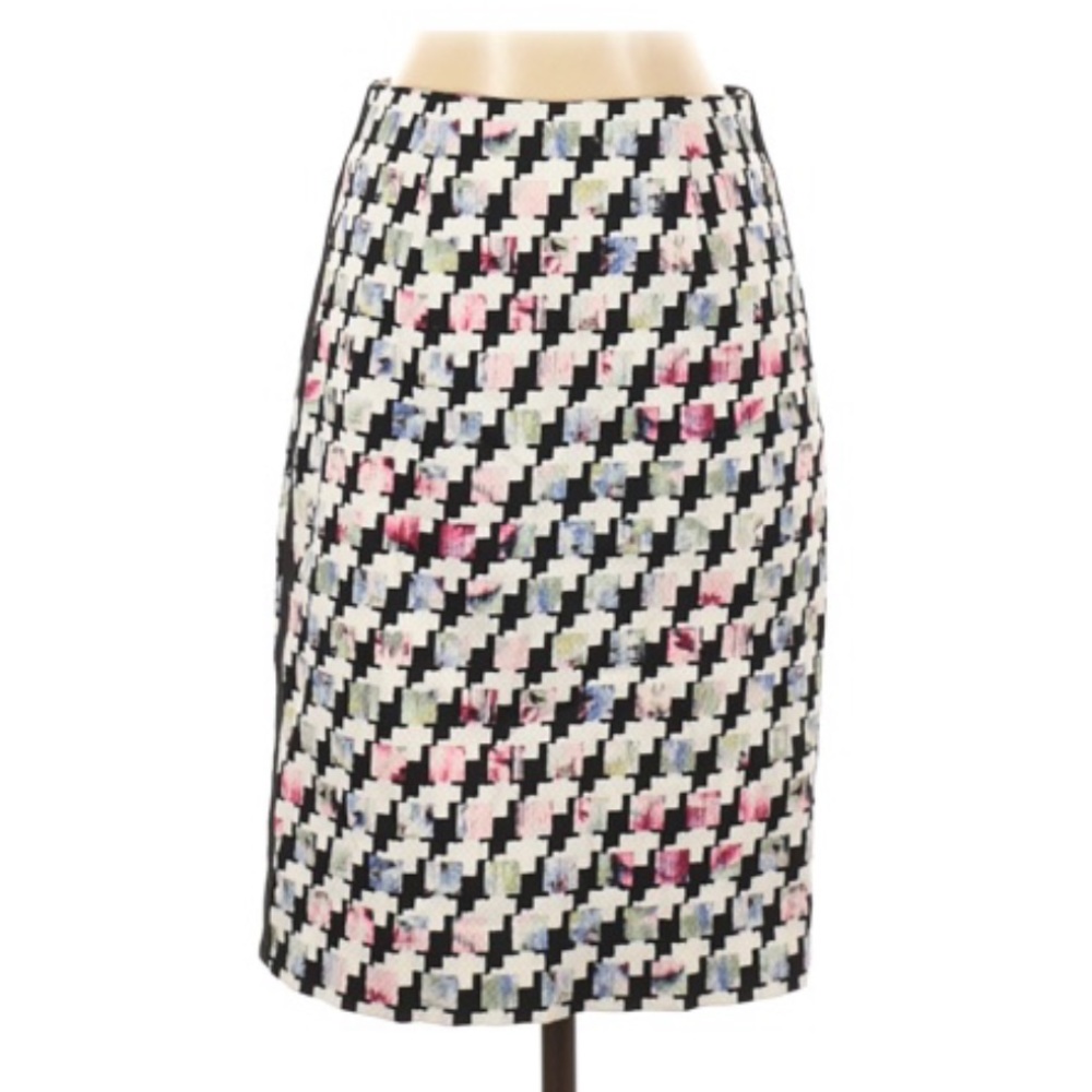 ❤️‍🔥3/$25❤️‍🔥White House Black Market Skirt